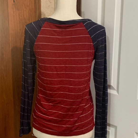 God Shield women’s top - Picture 3 of 3